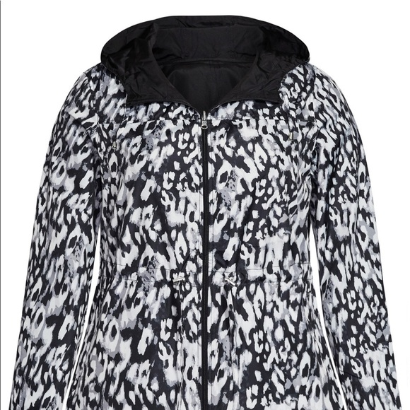 Avenue Plus Size Parka in a Pocket - 22/24 - Picture 3 of 7